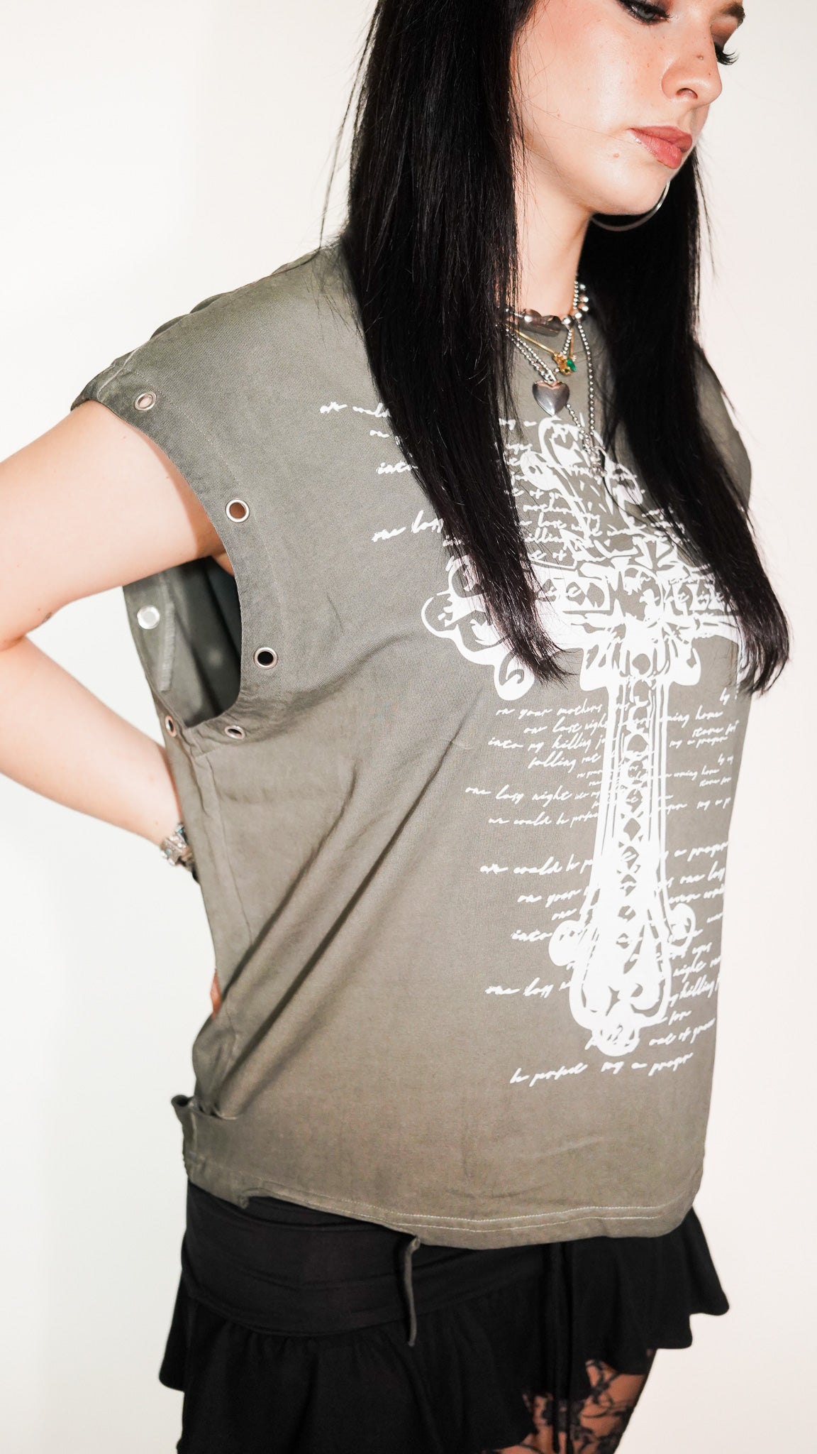 GHOST EYELET DISTRESSED TANK