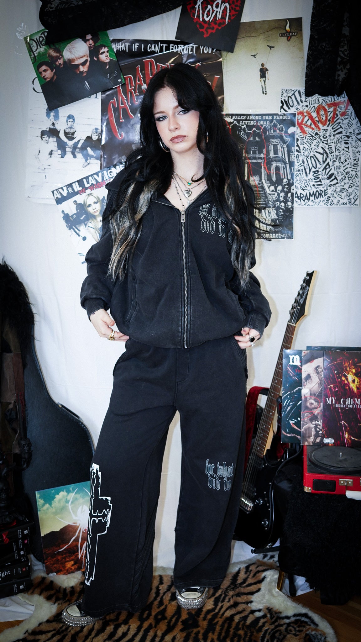 TO THE ROSARY SWEATPANTS