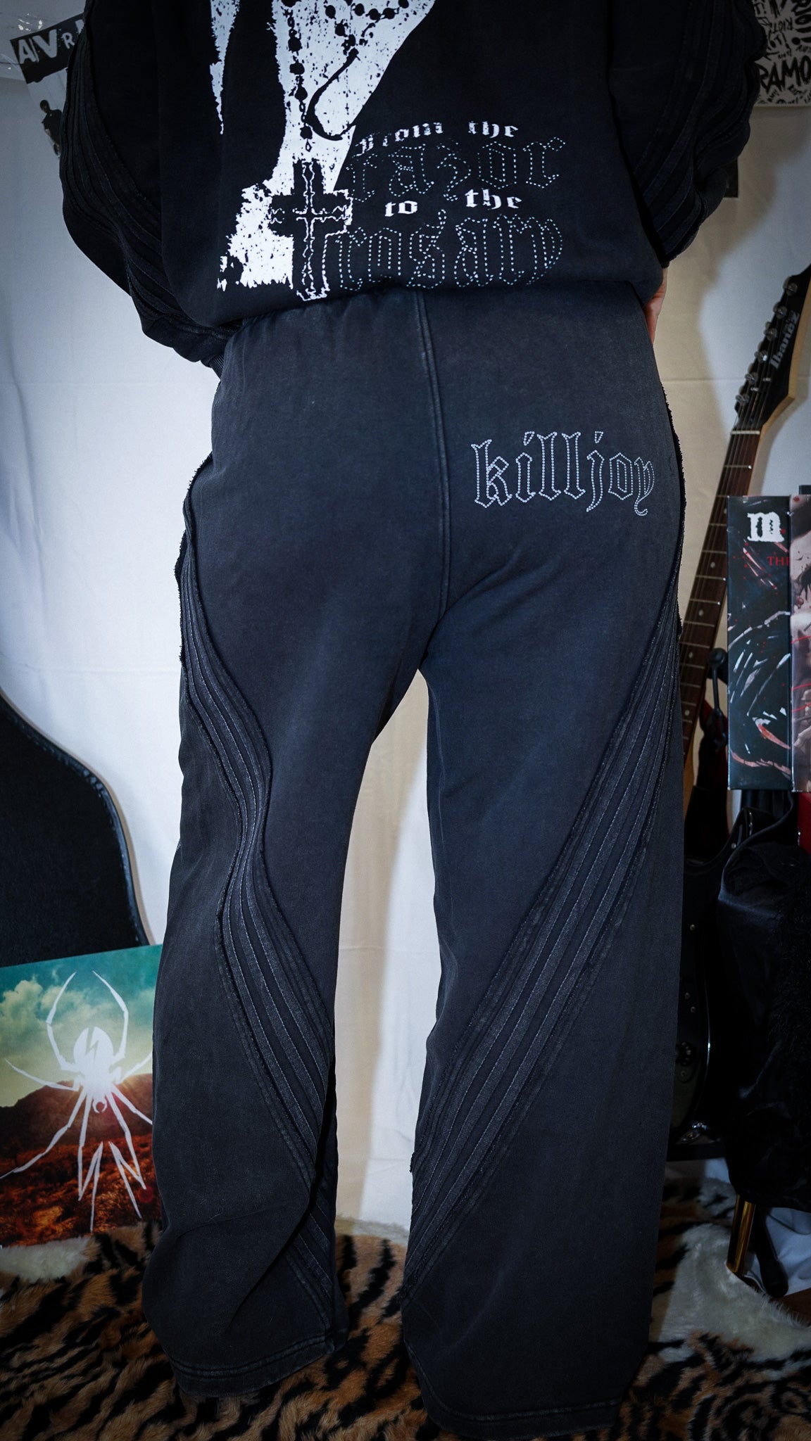 TO THE ROSARY SWEATPANTS