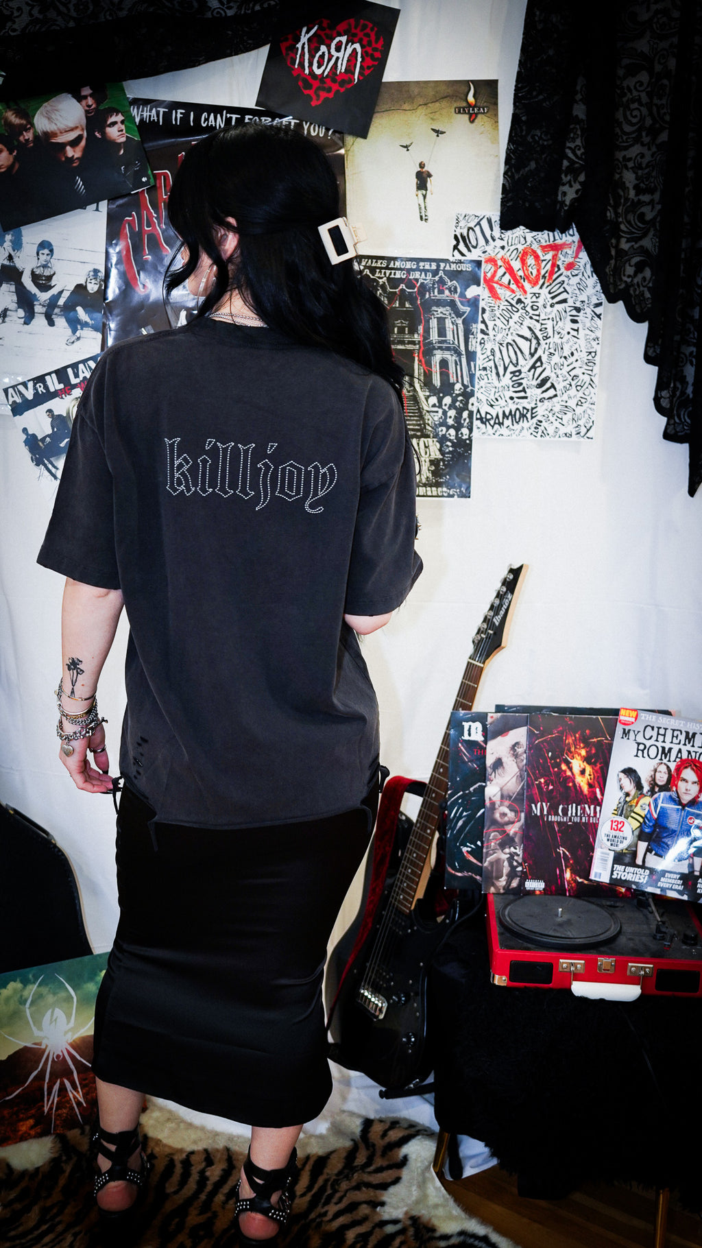 POISON DISTRESSED TEE