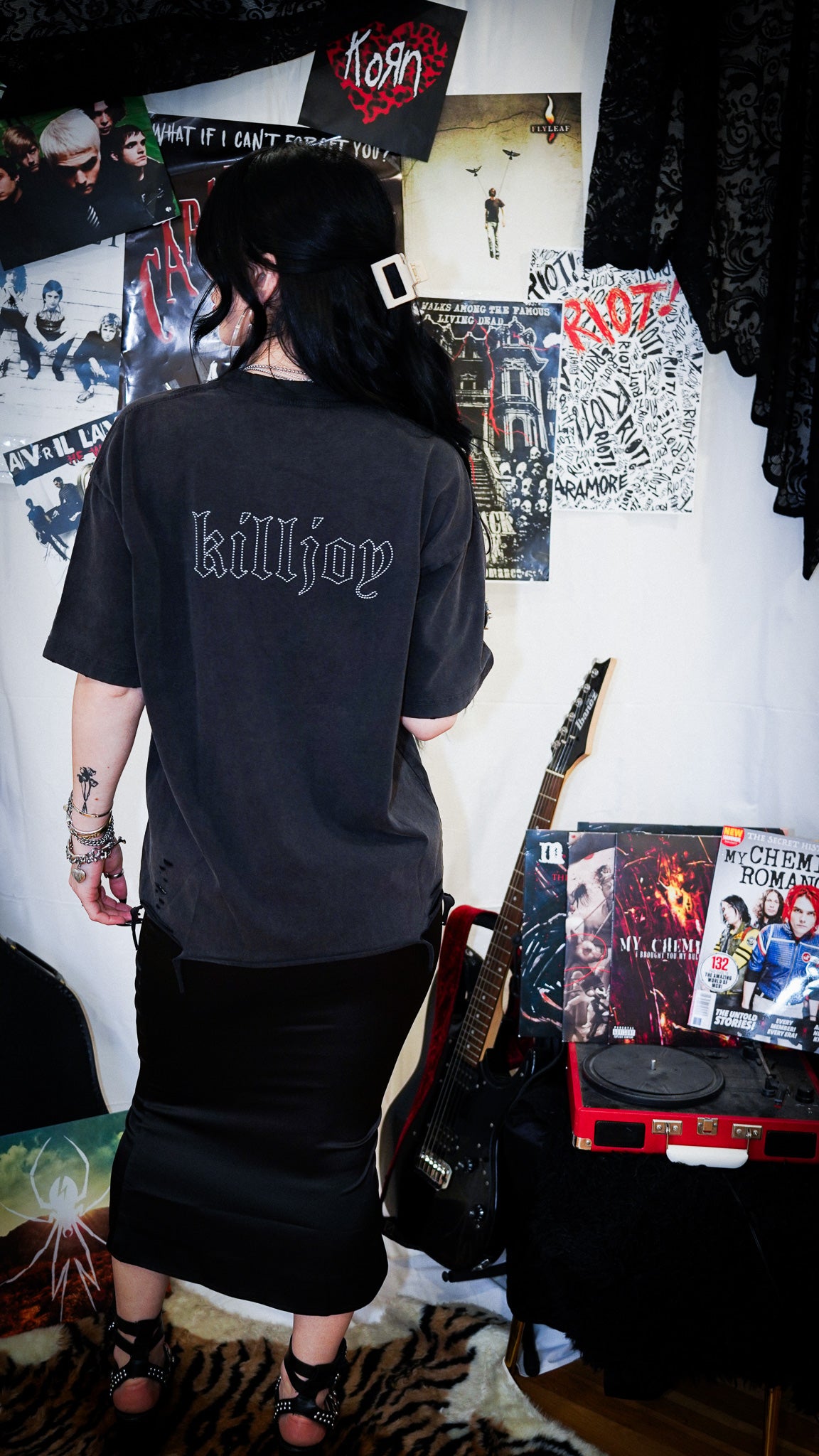 POISON DISTRESSED TEE