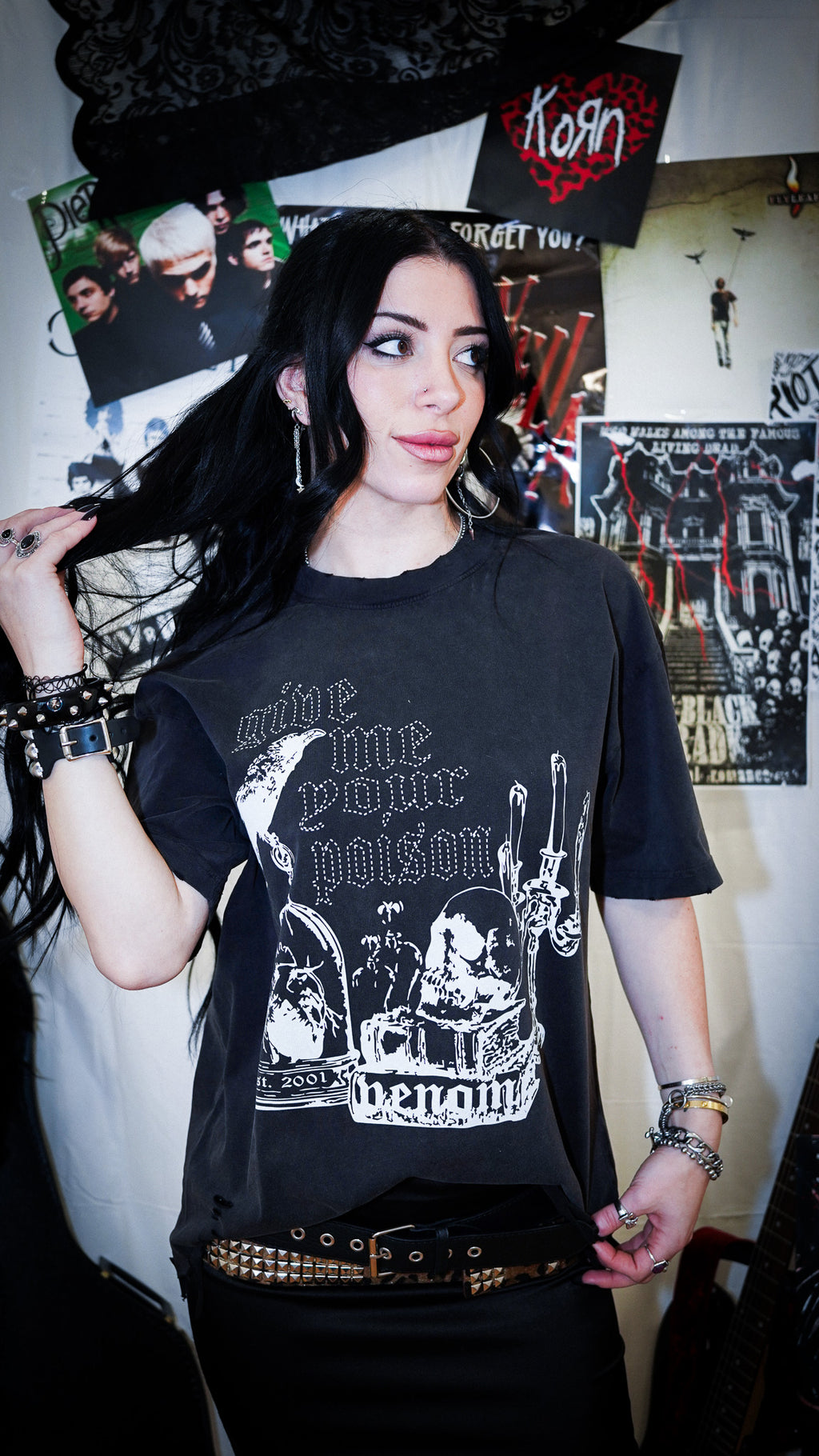 POISON DISTRESSED TEE