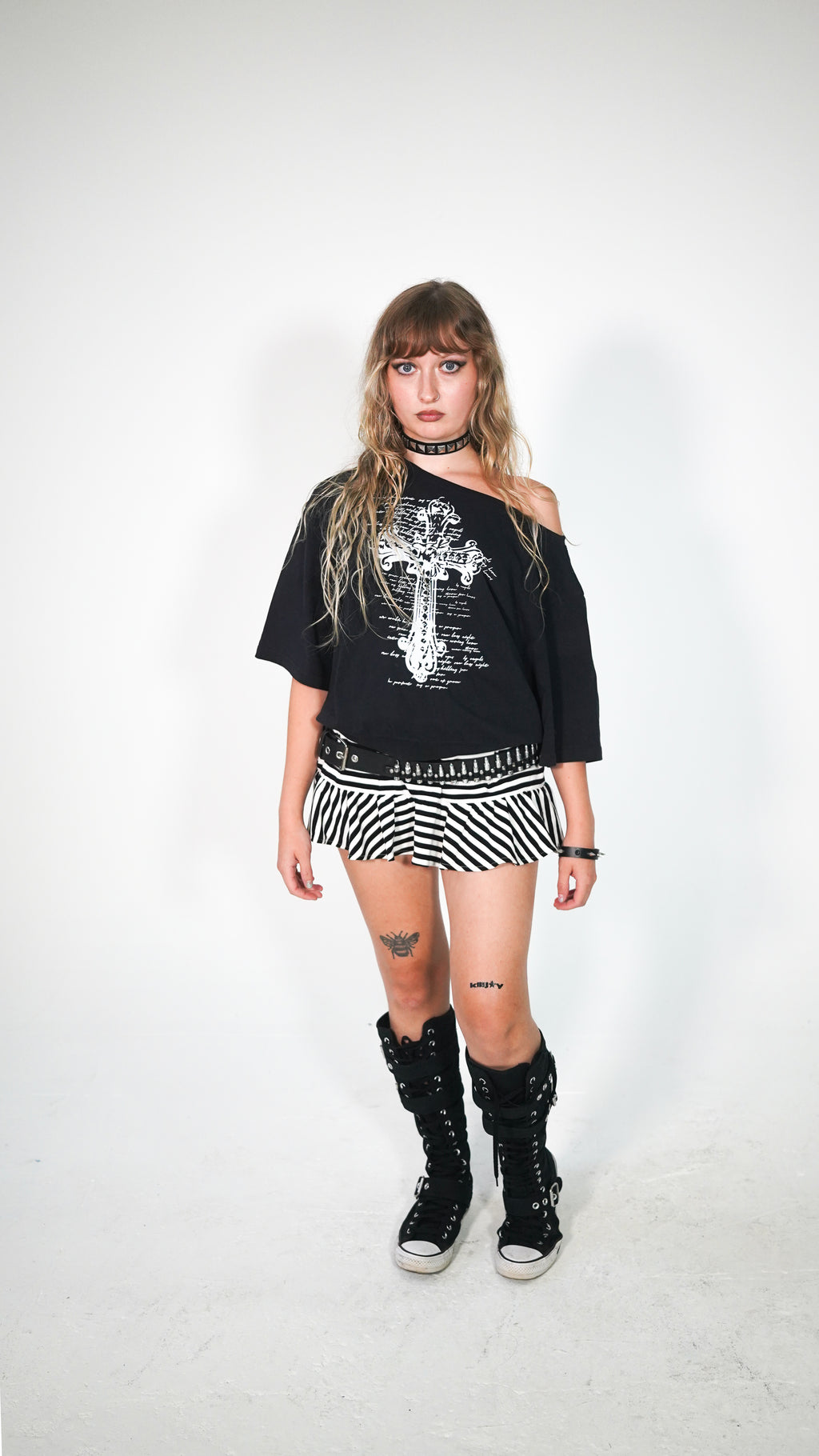 GHOST OFF THE SHOULDER TEE